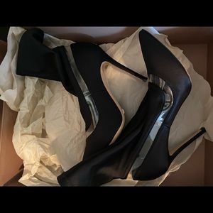 Gianvito Rossi Milano. Ankle Stretch Heel with peep. Size 39 Euro 8.5